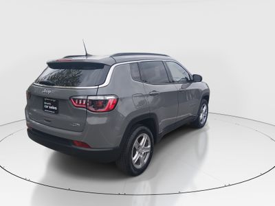 2024 Jeep Compass — photo 7 view
