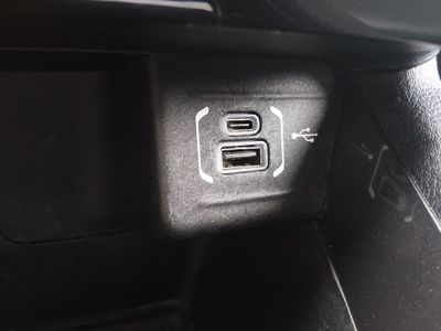 2024 Jeep Compass — photo 18 view