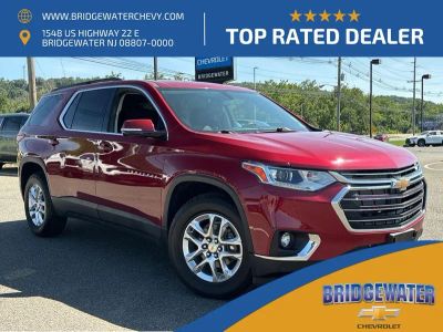 2020 Chevrolet Traverse LT Cloth in Cajun Red Tintcoat — front three-quarter view
