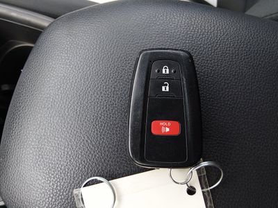2024 Toyota RAV4 - Photo 15