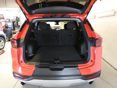 2025 Chevrolet Blazer - Photo 11