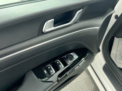 2026 Kia K5 — photo 16 view