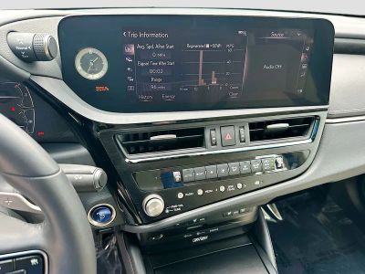 2022 Lexus ES — photo 12 view