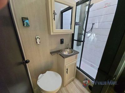 2027 Forest River RV Rogue — photo 25 view