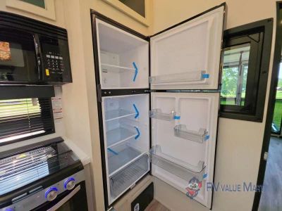2027 Forest River RV Rogue — photo 19 view