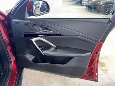 2025 BMW X2 — photo 9 view