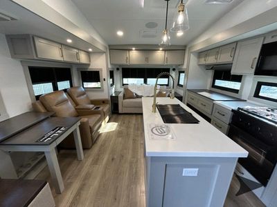2026 Brinkley Model Z - Photo 11