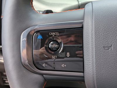 2025 Nissan Armada - Photo 23