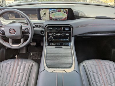 2025 Nissan Armada - Photo 15