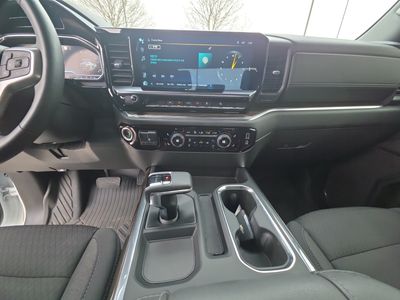 2023 Chevrolet Silverado 1500 — photo 13 view