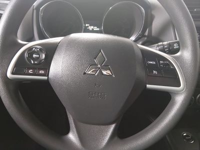 2025 Mitsubishi Outlander Sport — photo 12 view