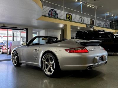 2006 Porsche 911 — interior view
