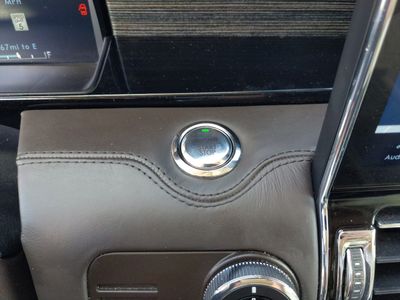 2022 Lincoln Navigator L - Photo 23