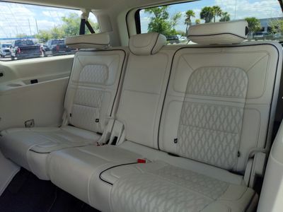 2022 Lincoln Navigator L - Photo 16