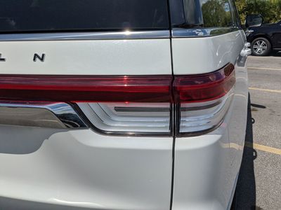 2022 Lincoln Navigator L - Photo 9