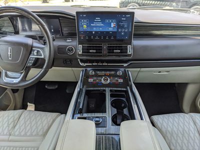2022 Lincoln Navigator L - Photo 13
