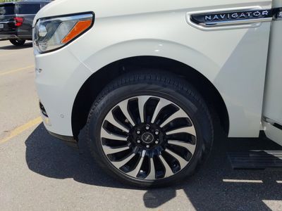 2022 Lincoln Navigator L - Photo 31