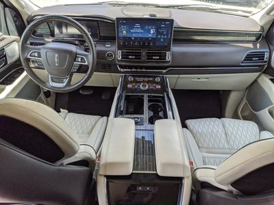 2022 Lincoln Navigator L - Photo 11