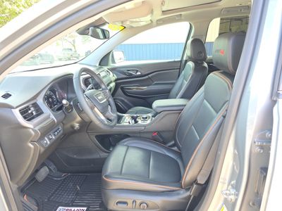 2023 GMC Acadia - Photo 8