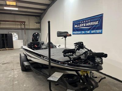 2026 Bass Cat Pantera Classic — side profile view