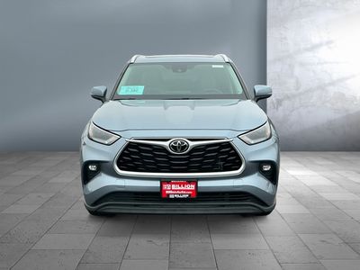 2022 Toyota Highlander - Photo 2