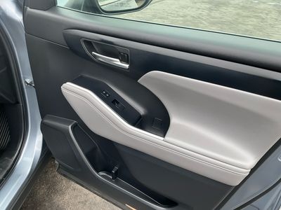2022 Toyota Highlander - Photo 21