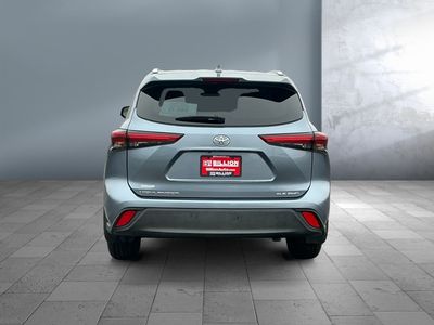 2022 Toyota Highlander - Photo 5
