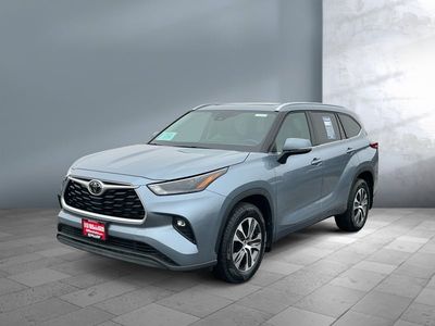 2022 Toyota Highlander - Photo 1
