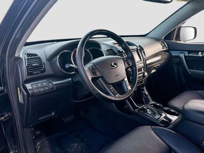 2013 Kia Sorento — photo 9 view