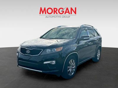 2013 Kia Sorento — rear three-quarter view