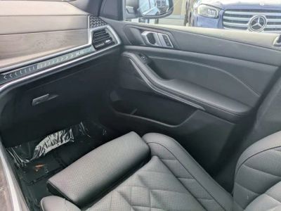 2025 BMW X5 — photo 15 view