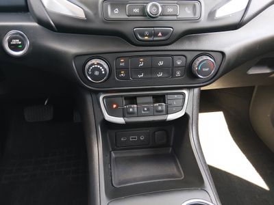 2022 GMC Terrain - Photo 13