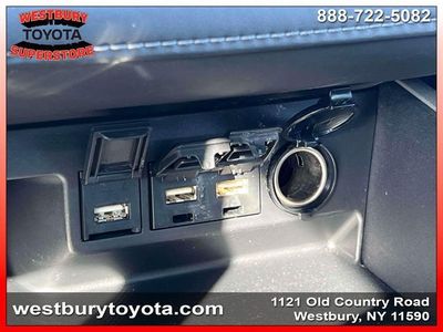 2021 Toyota Highlander - Photo 36