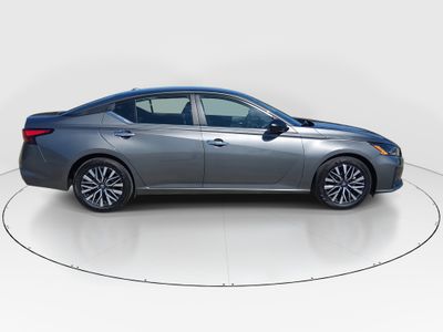 2025 Nissan Altima - Photo 8