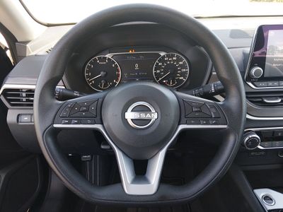 2025 Nissan Altima - Photo 12