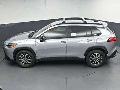 2026 2025 Toyota Corolla Cross Hybrid SE SUV — photo 38 view
