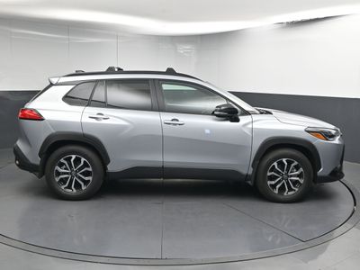 2026 2025 Toyota Corolla Cross Hybrid SE SUV — photo 8 view