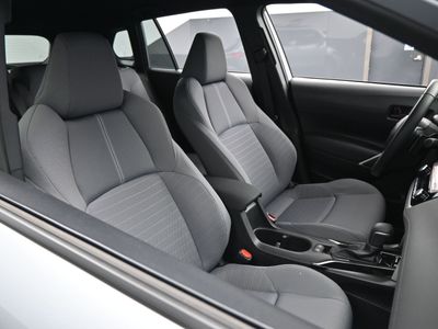 2026 2025 Toyota Corolla Cross Hybrid SE SUV — photo 22 view