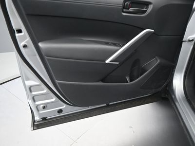 2026 2025 Toyota Corolla Cross Hybrid SE SUV — photo 15 view