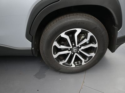 2026 2025 Toyota Corolla Cross Hybrid SE SUV — photo 19 view