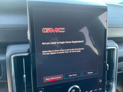 2026 GMC Yukon — photo 12 view