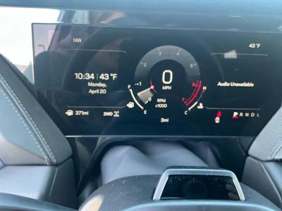 2026 GMC Yukon — photo 11 view