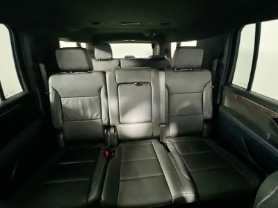 2025 Chevrolet Suburban — photo 29 view