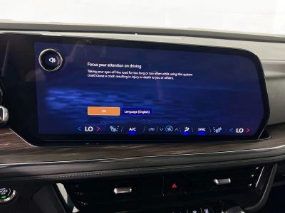2025 Chevrolet Suburban — photo 24 view