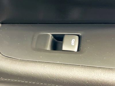 2025 Chevrolet Suburban — photo 28 view