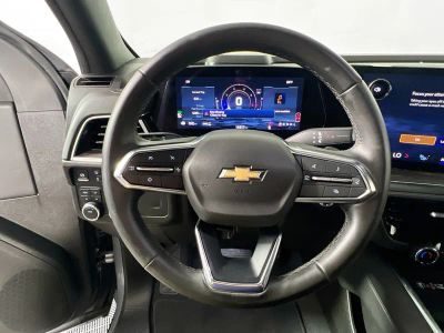 2025 Chevrolet Suburban — photo 15 view