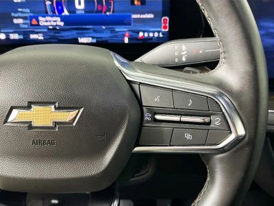 2025 Chevrolet Suburban — photo 17 view