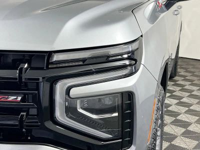 2025 Chevrolet Suburban — photo 9 view