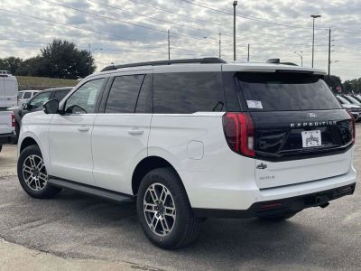 2026 Ford Expedition - Photo 5