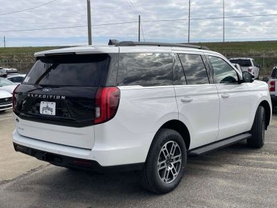 2026 Ford Expedition - Photo 3
